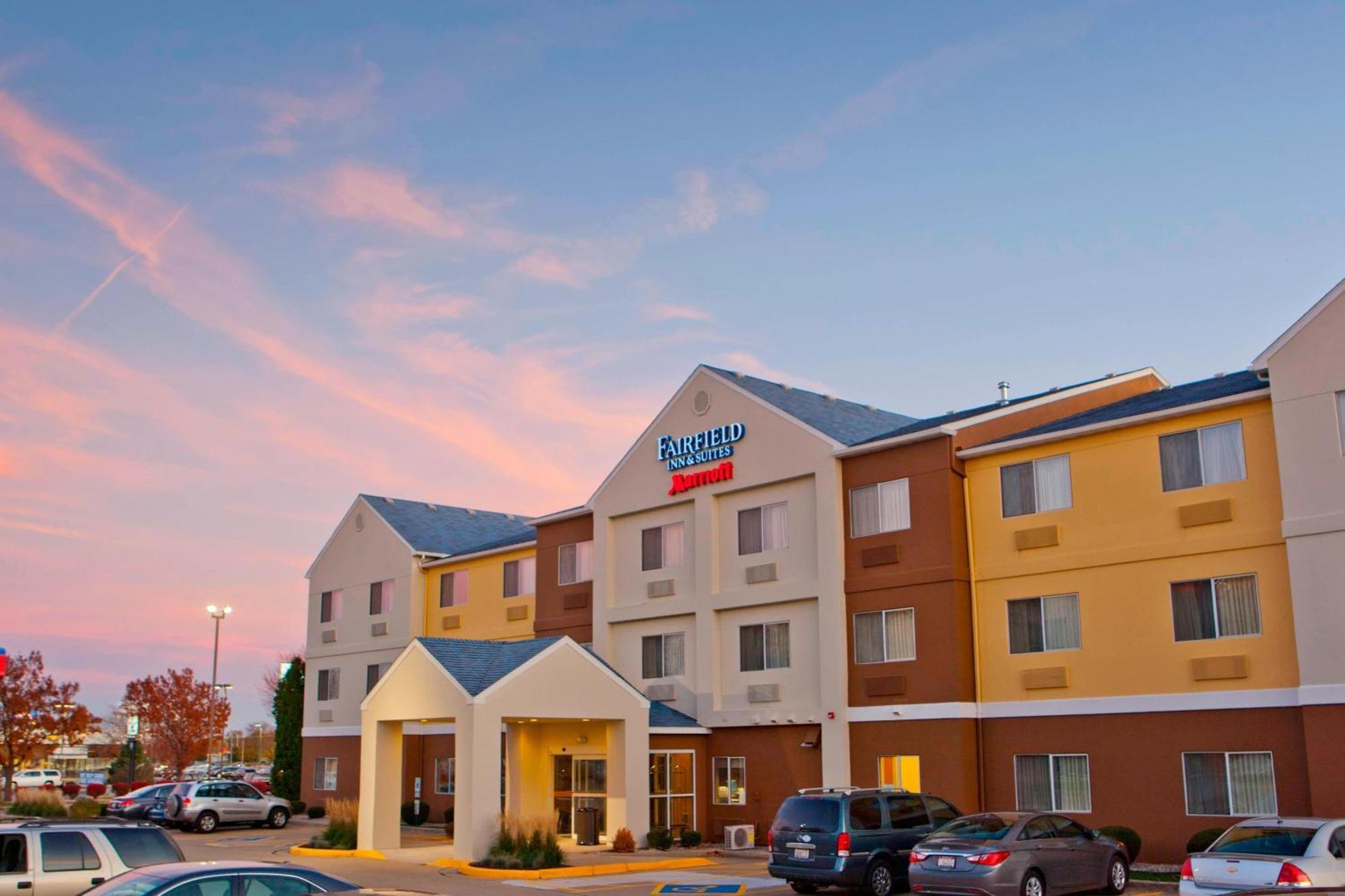 Fairfield Inn & Suites By Marriott Champaign Extérieur photo