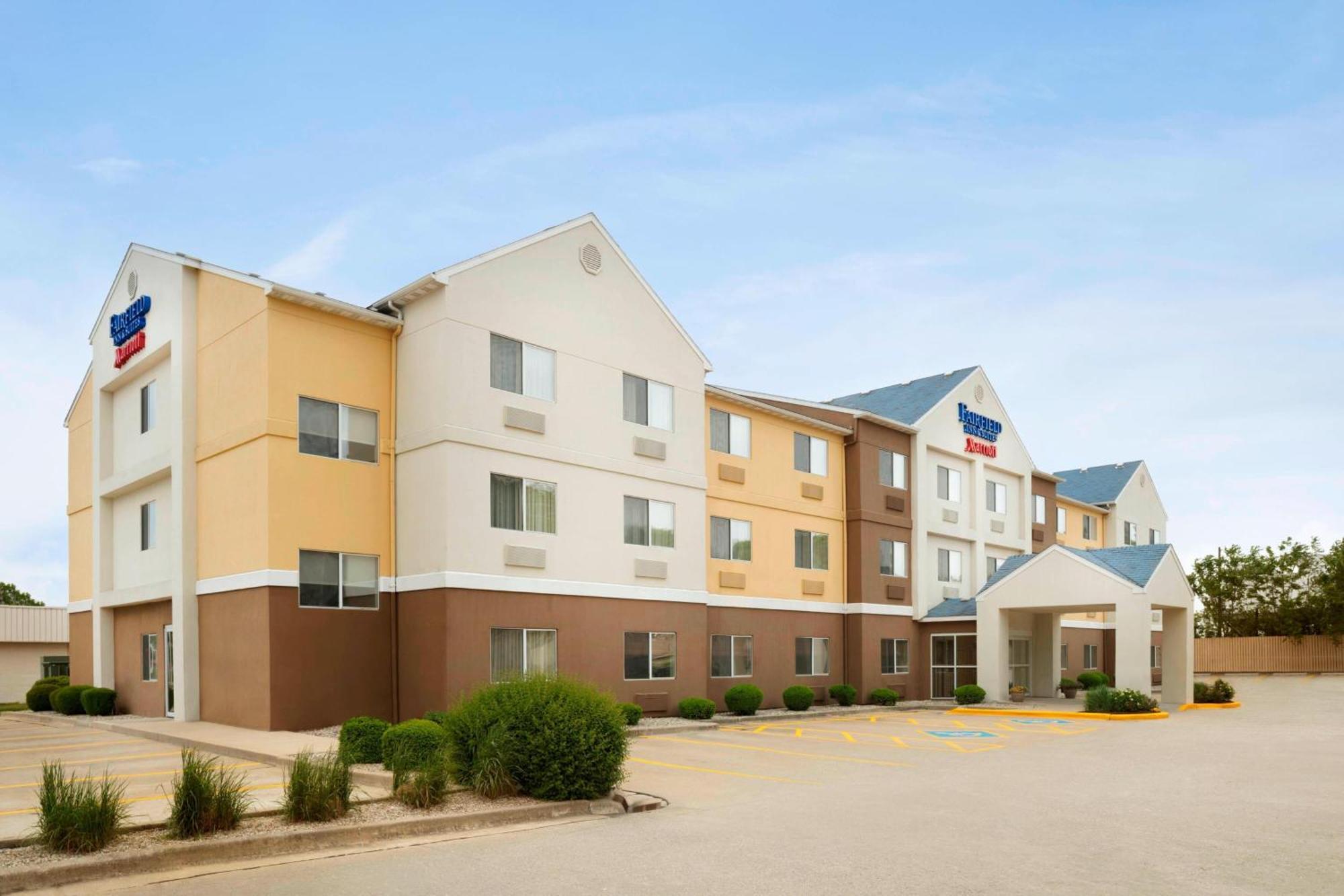 Fairfield Inn & Suites By Marriott Champaign Extérieur photo