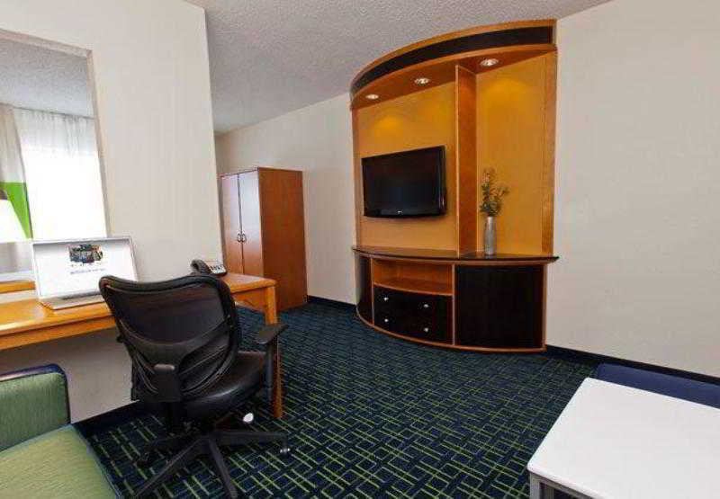 Fairfield Inn & Suites By Marriott Champaign Extérieur photo